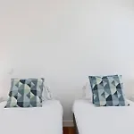 Fantastic Duplex In Private At Graca Lizbona