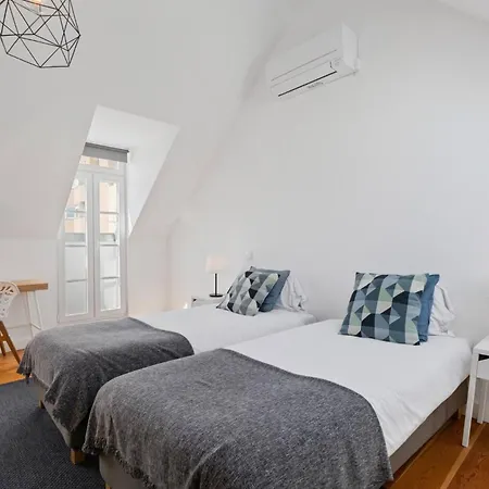 Fantastic Duplex In Private At Graca Lisbon